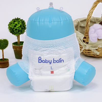 Il pannolino del bambino ansima la grande mutanda eliminabile di addestramento del pannolino del neonato della vita per i bambini