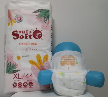 I pantaloni eccellenti comodi molli ecologici del bambino di addestramento di assorbimento della natura tirano su