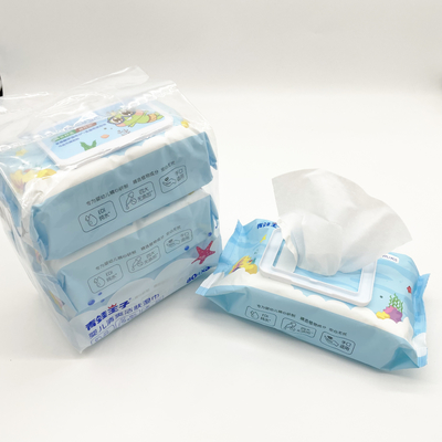 Le strofinate bagnate eliminabili ipoallergeniche organiche senza alcool per il bambino pelano la pulizia quotidiana