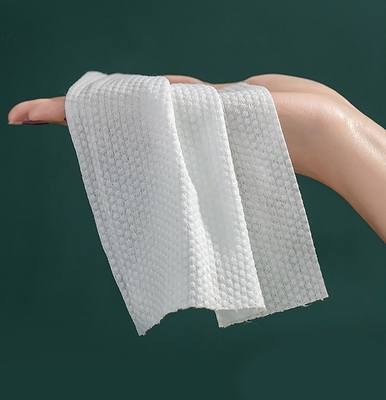 Le strofinate asciutte eliminabili non tessute del cotone per i bambini pelano la cura