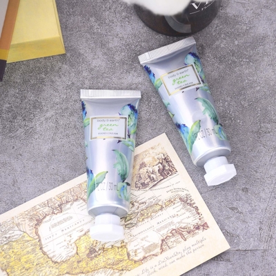 La formula non grassa assorbe rapidamente il corpo che di Skincare la lozione ha ringiovanito